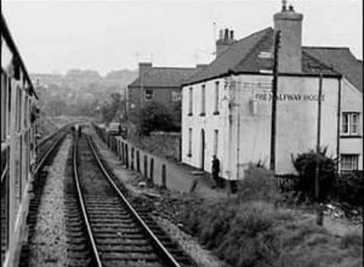 The Halfway House Pub, Blackwood